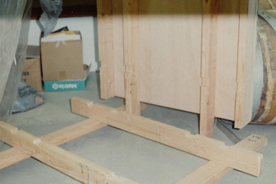 Wooden rig constructed for taiko stretching